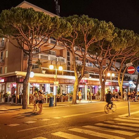 Hotel D'Annunzio Lido di Jesolo Bagian luar foto