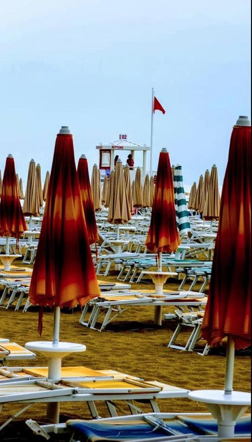 Hotel D'Annunzio Lido di Jesolo Bagian luar foto