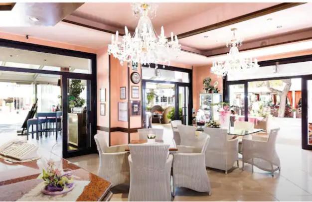 Hotel D'Annunzio Lido di Jesolo Bagian luar foto