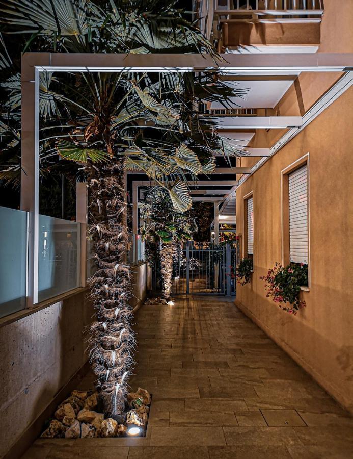 Hotel D'Annunzio Lido di Jesolo Bagian luar foto
