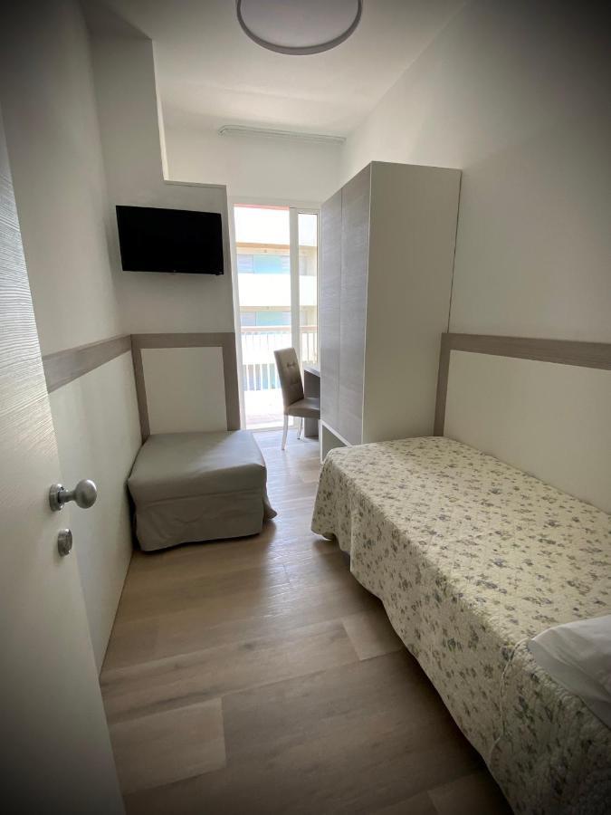 Hotel D'Annunzio Lido di Jesolo Bagian luar foto